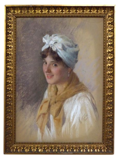Lady with scarf EL 13