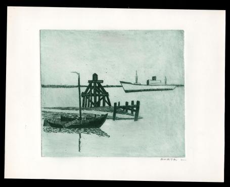 Groot schip en kleine zeilboot aan staketsel